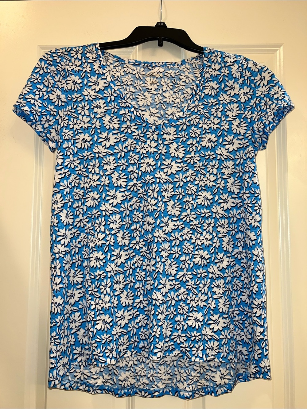 Lilly Pulitzer Blue Floral Short-Sleeve Women’s Top